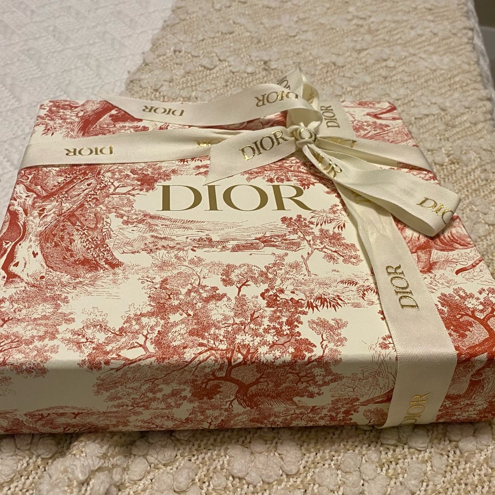 Dior notebook